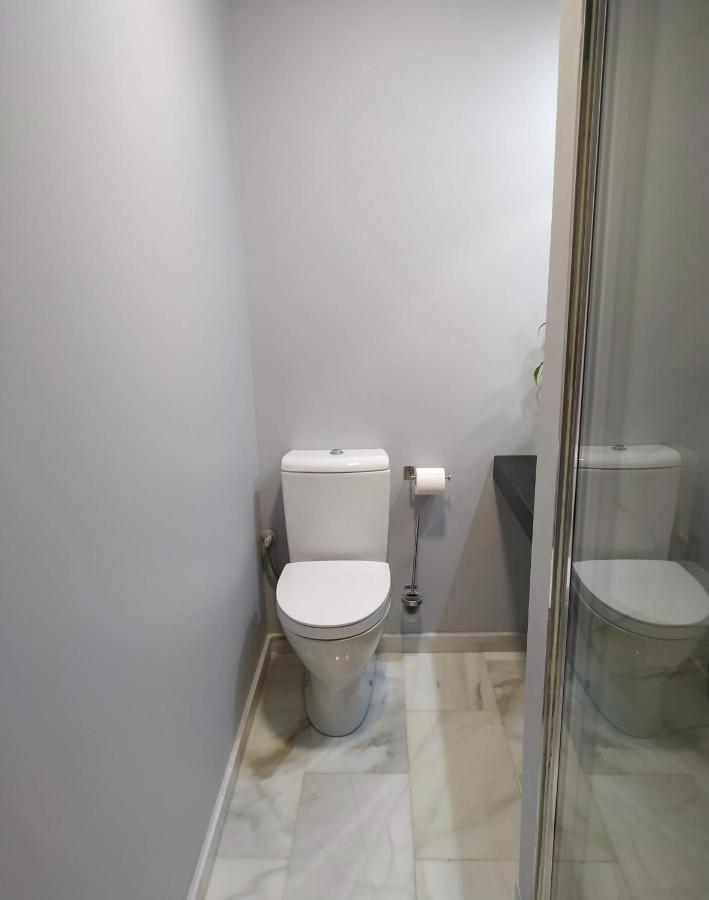 Kentia Rooms มาลากา ภายนอก รูปภาพ